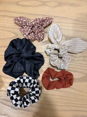 Scrunchie bundle